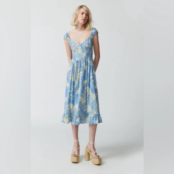 URBAN OUTIFTTERS Elenor Printed Midi Dress. SIZE MEDIUM - Picture 5 of 5
